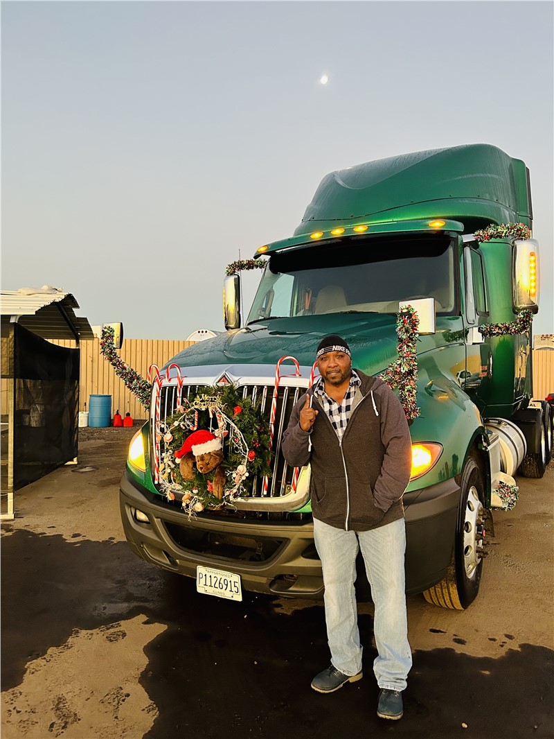 160 Driving Academy’s Phoenix branch location participates in a Holiday Parade!